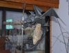 Dieser Drache ist aus Kupfer und wurde schwarz pulverbeschichtet