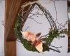 Dekorative Skulptur -  Schmetterling aus Kupfer in einem Naturkranz